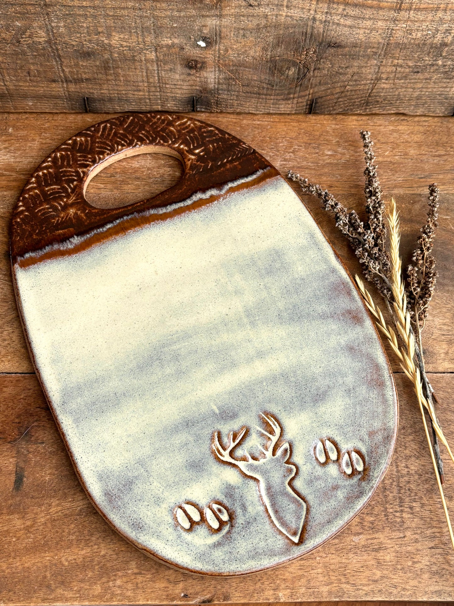 Rustic Wild Buck Deer Cutting Board in Birch Brown
