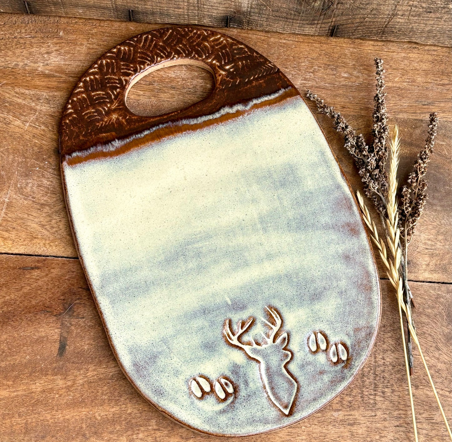 Rustic Wild Buck Deer Cutting Board in Birch Brown