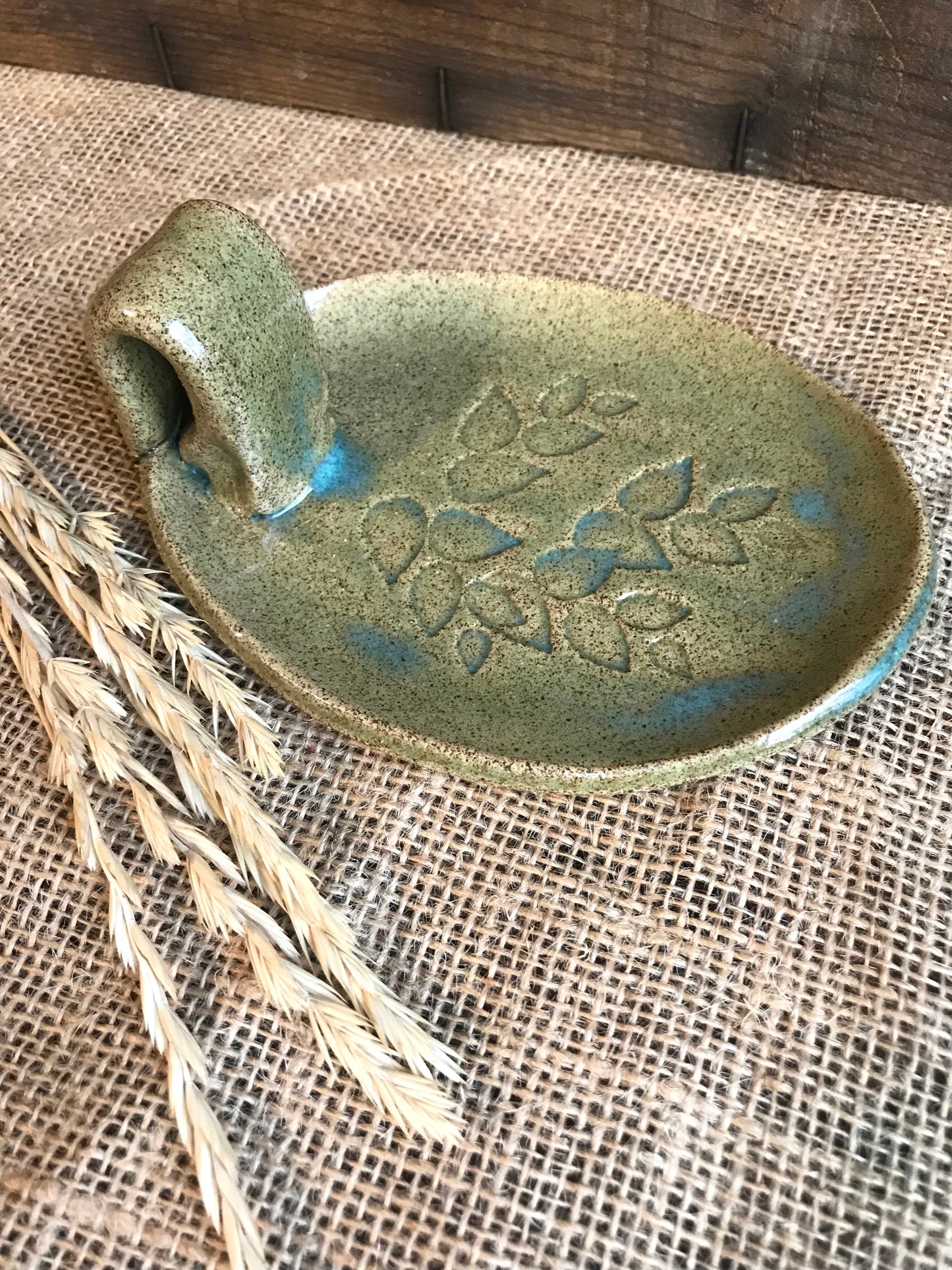 Rustic Fall Leaves Soap Holder in Speckle Grass Green with Handle