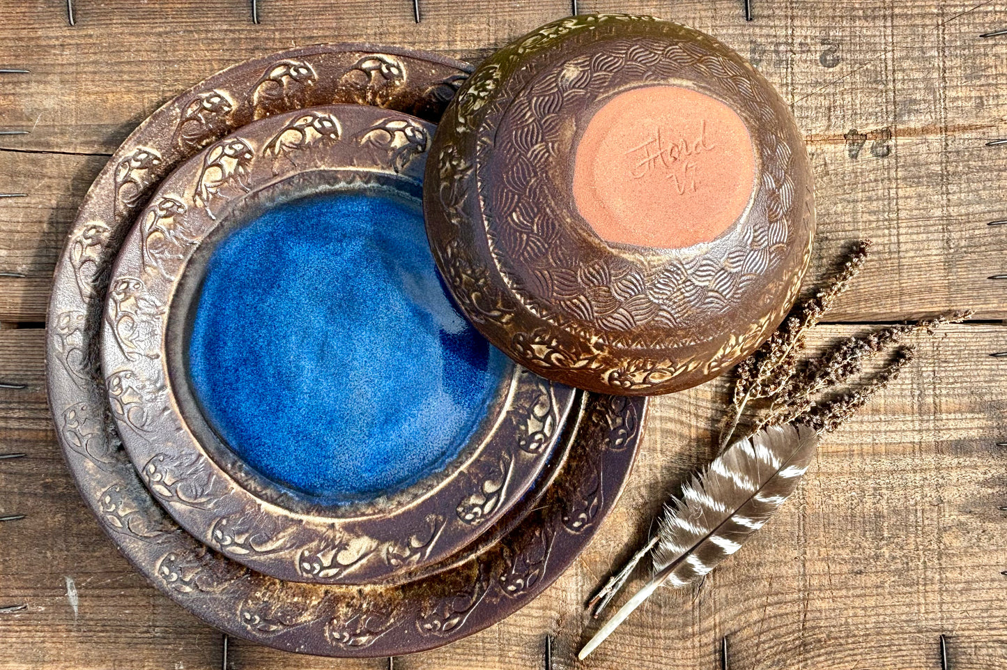 Rustic Wild Buffalo Dinnerware Set ~ Deep Blue & Brown Edging