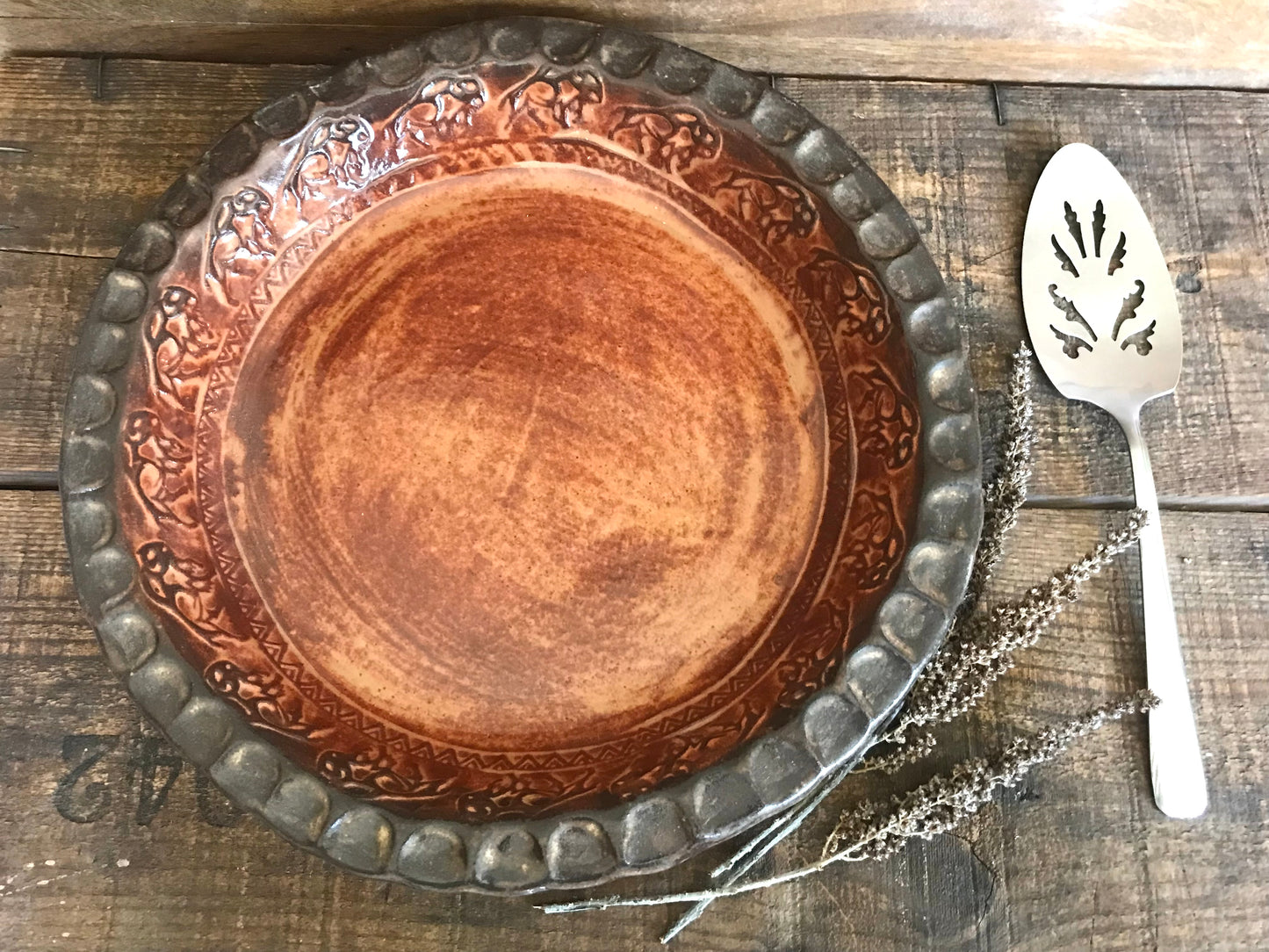 Rustic Wild Buffalo Pie Dish ~ 10” ~ Sedona Red & Brown Glaze