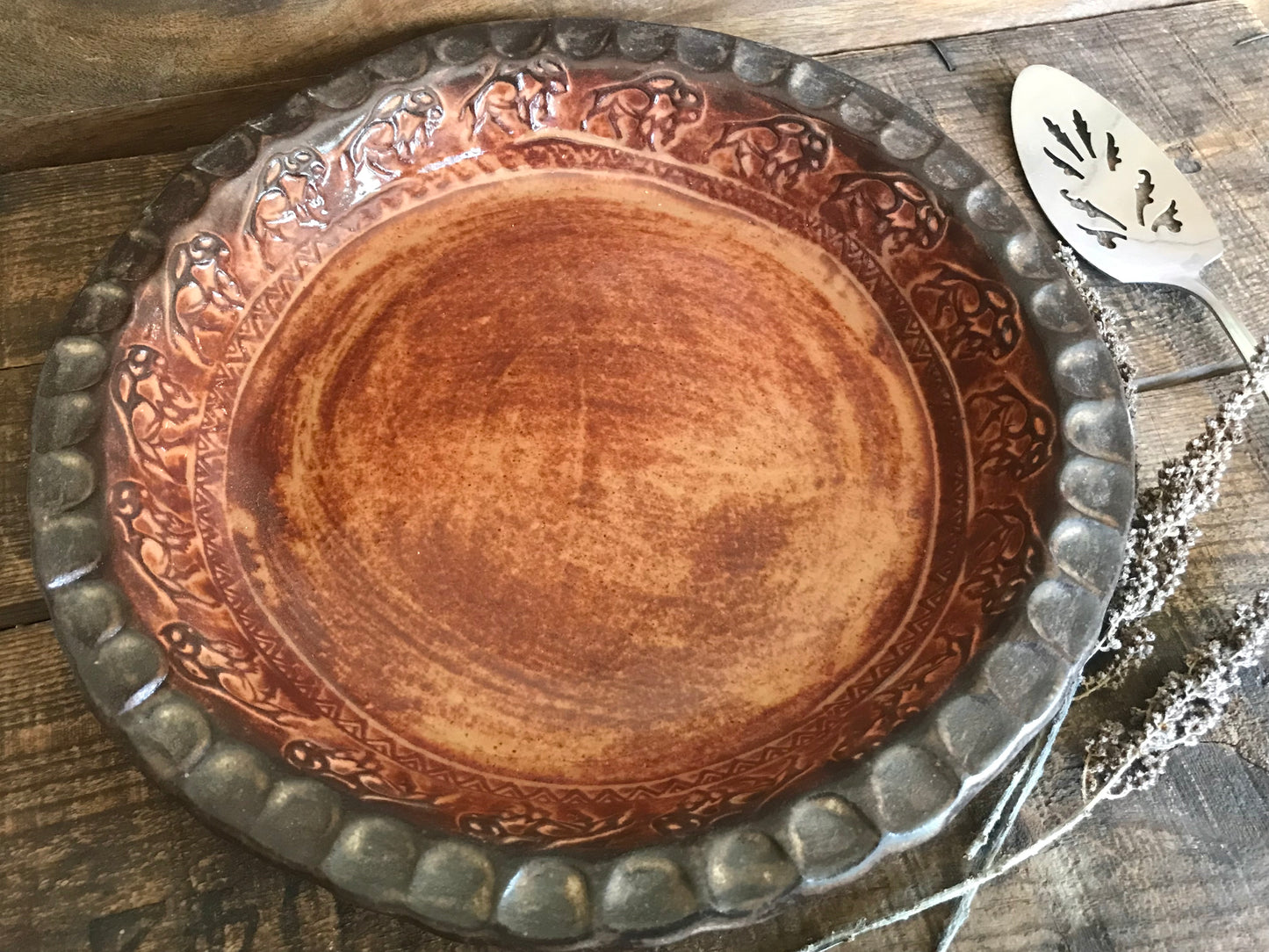 Rustic Wild Buffalo Pie Dish ~ 10” ~ Sedona Red & Brown Glaze