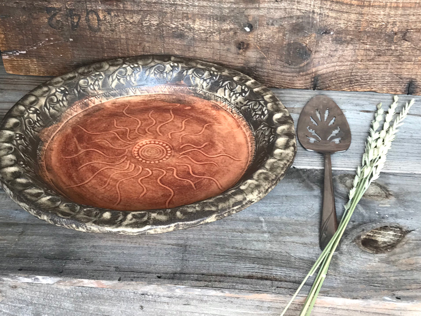 Rustic Sun & Wild Buffalo Pie Dish ~ 10” ~ Sedona Red & Brown Glaze